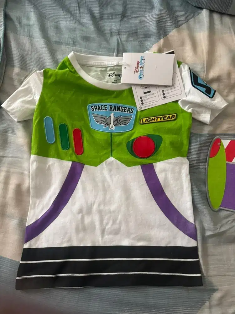 Disney On Ice Official Merch Buzz Lightyear Tshirt with La