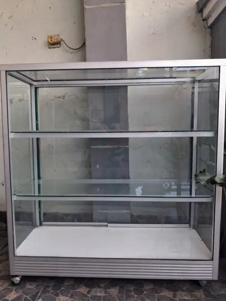Etalase kaca 100x40x100 cm