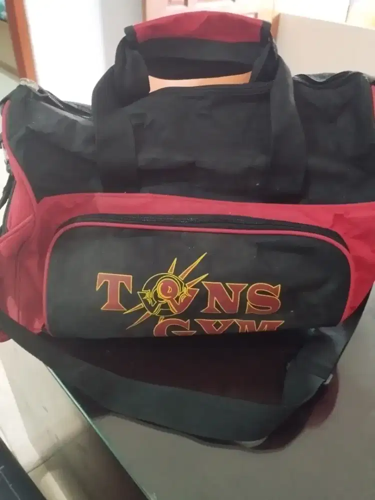 Tas gim lumayan besar
