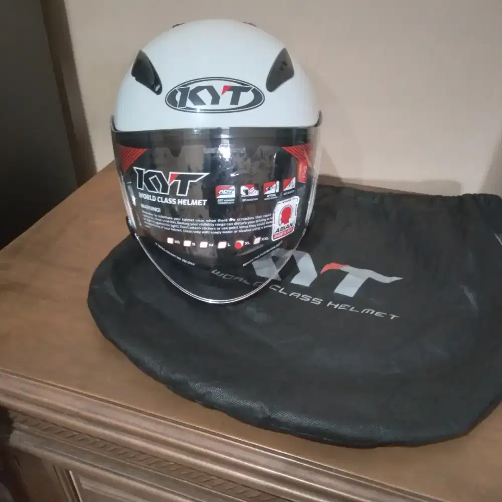 KYT double visor size XL