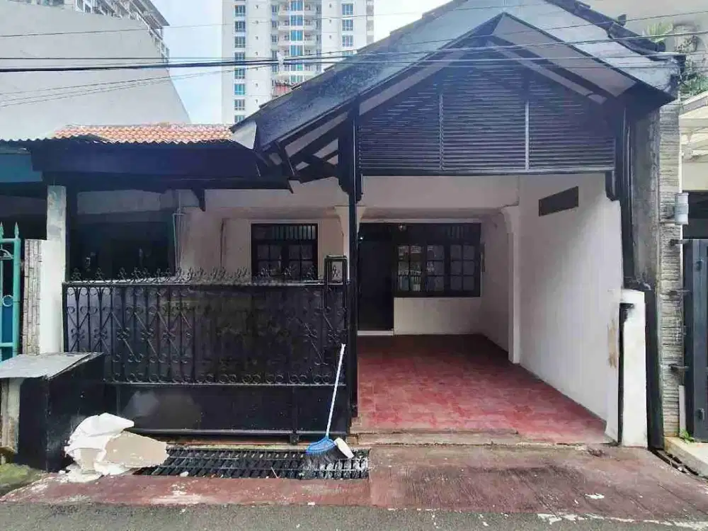 RUMAH LAMA LOKASI PRIME SEBERANG CITOS
