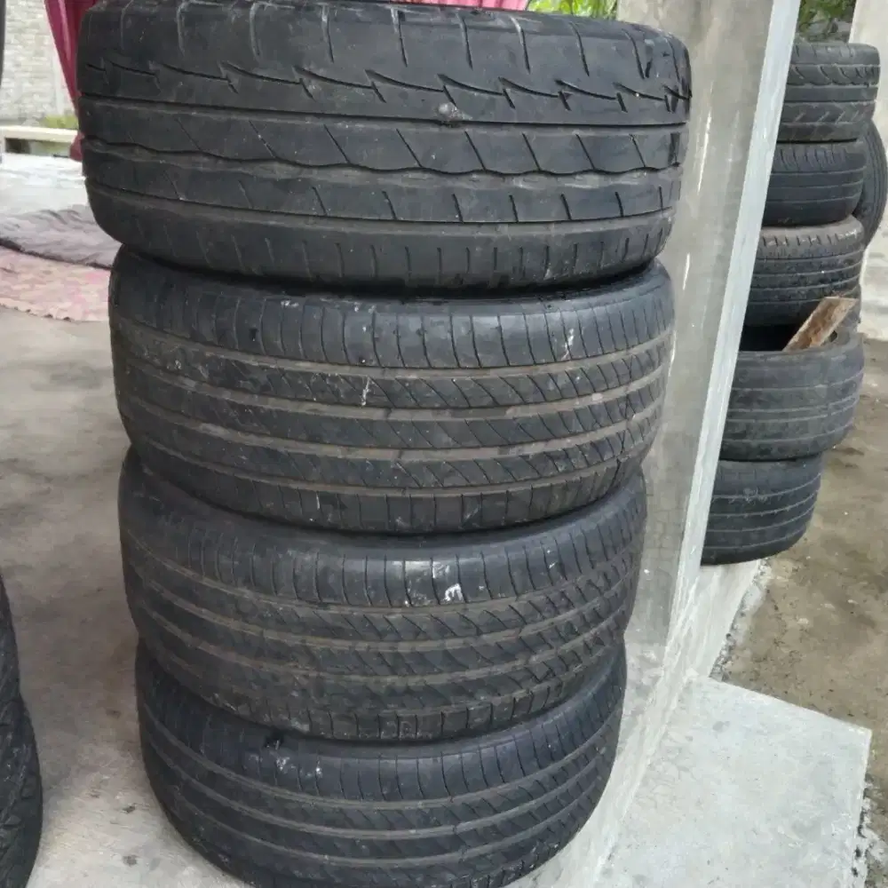 Ban Michelin 235 50 R18
