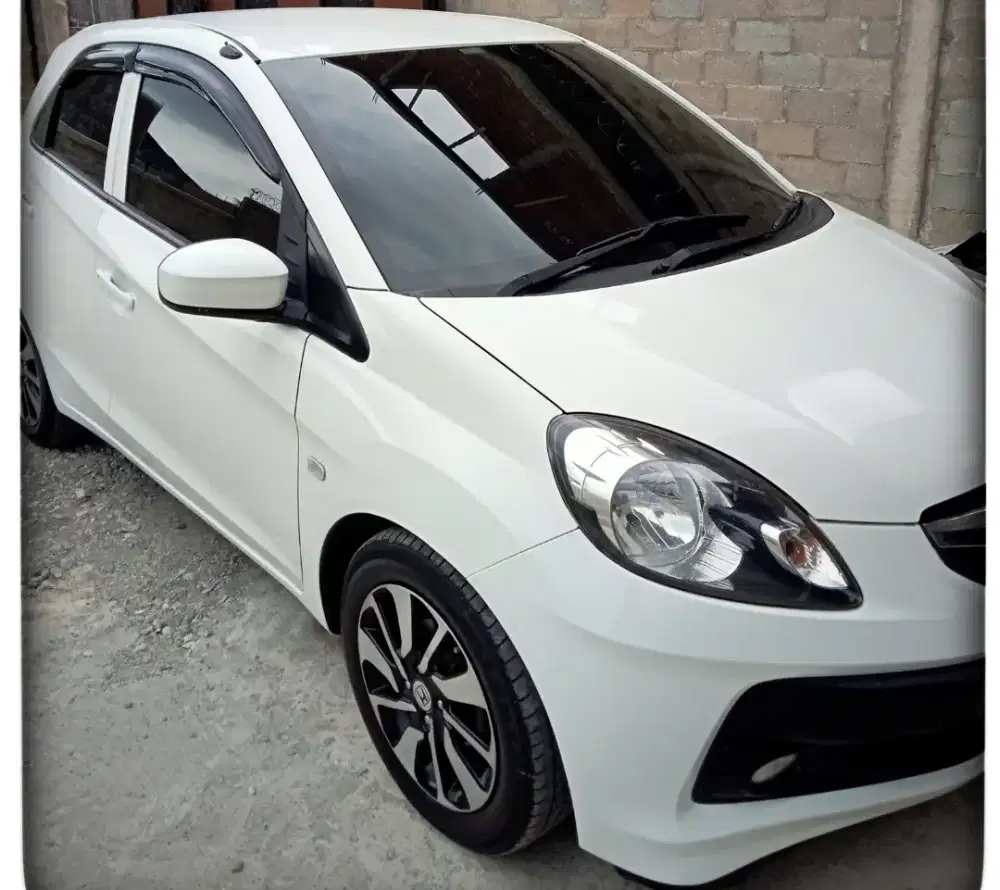 Honda Brio tipe E metik 2014