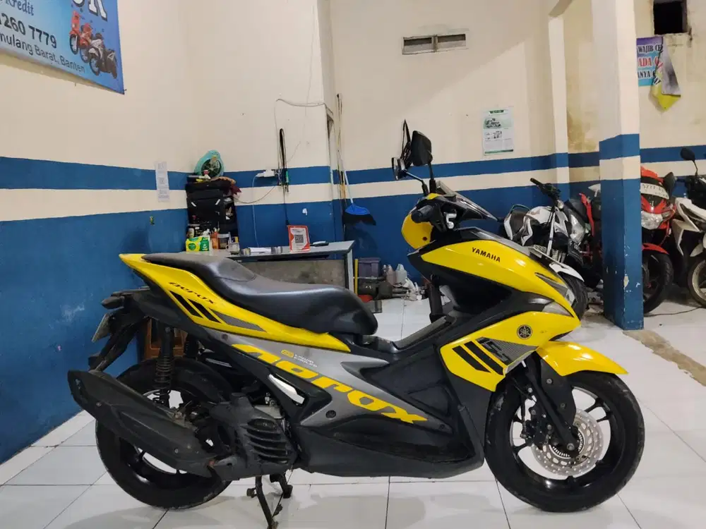 yamaha aerox old 2018 [ km low ]