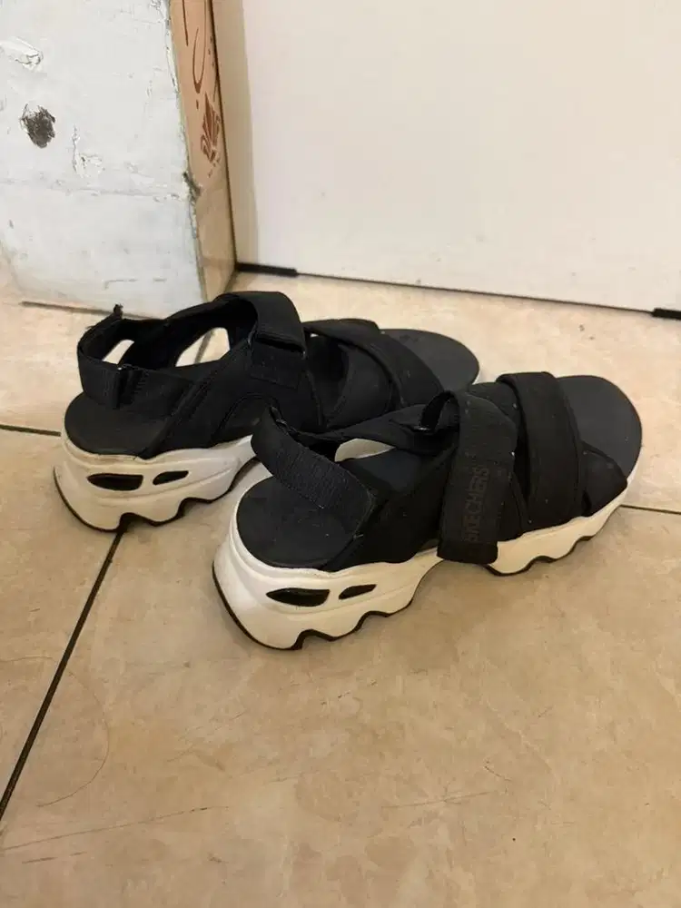 Sandal sneakers wanita