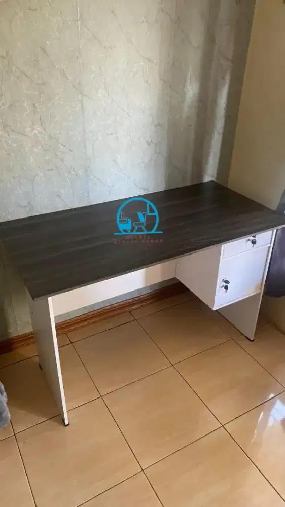 Sale Meja Kantor Minimalis