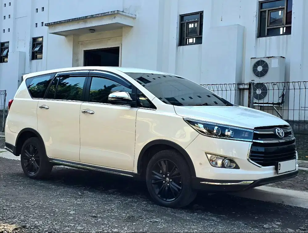 LOW KM! CASH! 2019 Innova Venturer DIESEL matic bukan bensin FULL ORI