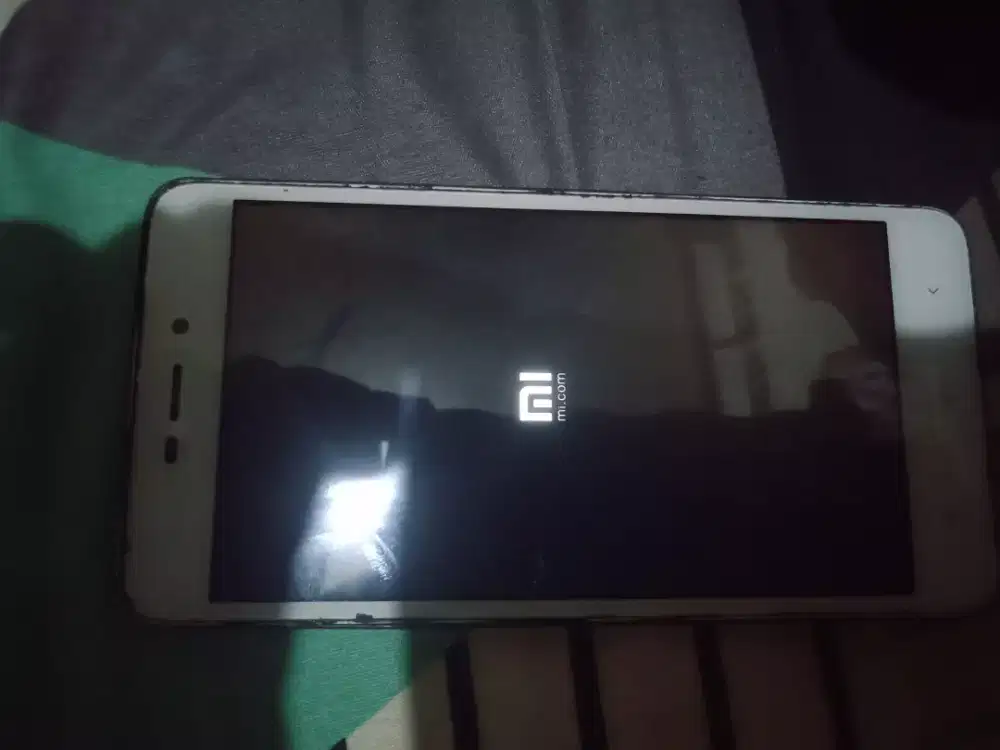 HP Redmi 5a apa adanya.