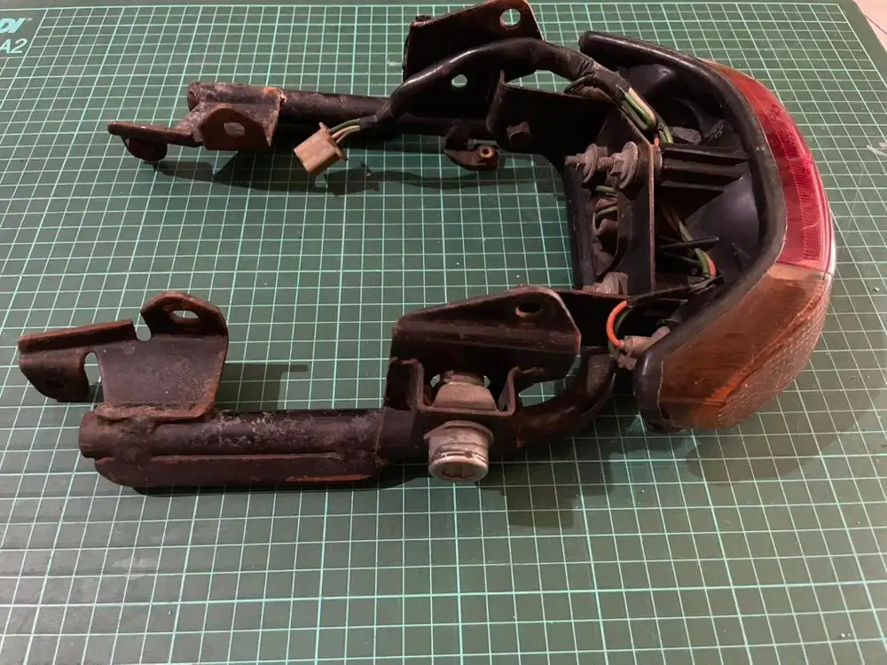 Lampu Belakang Honda Astrea Grand Lengkap