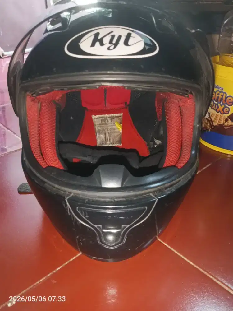 Helm KYT Full Face