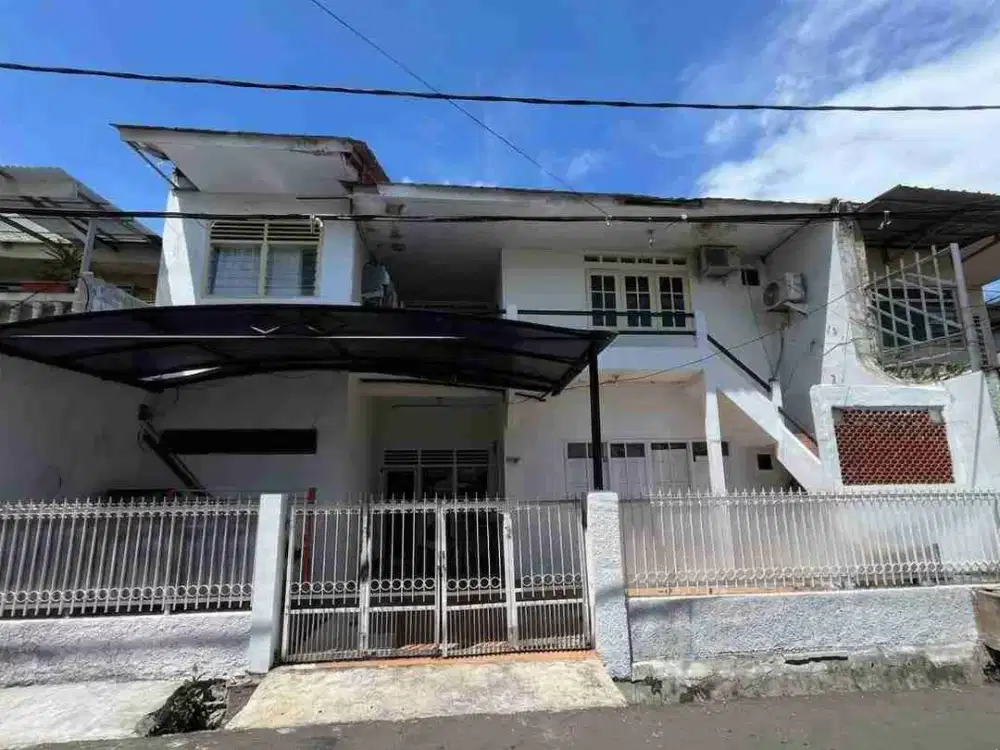 RUMAH DIJUAL 2 LANTAI TOMANG JAKARTA BARAT LOKASI STRATEGIS