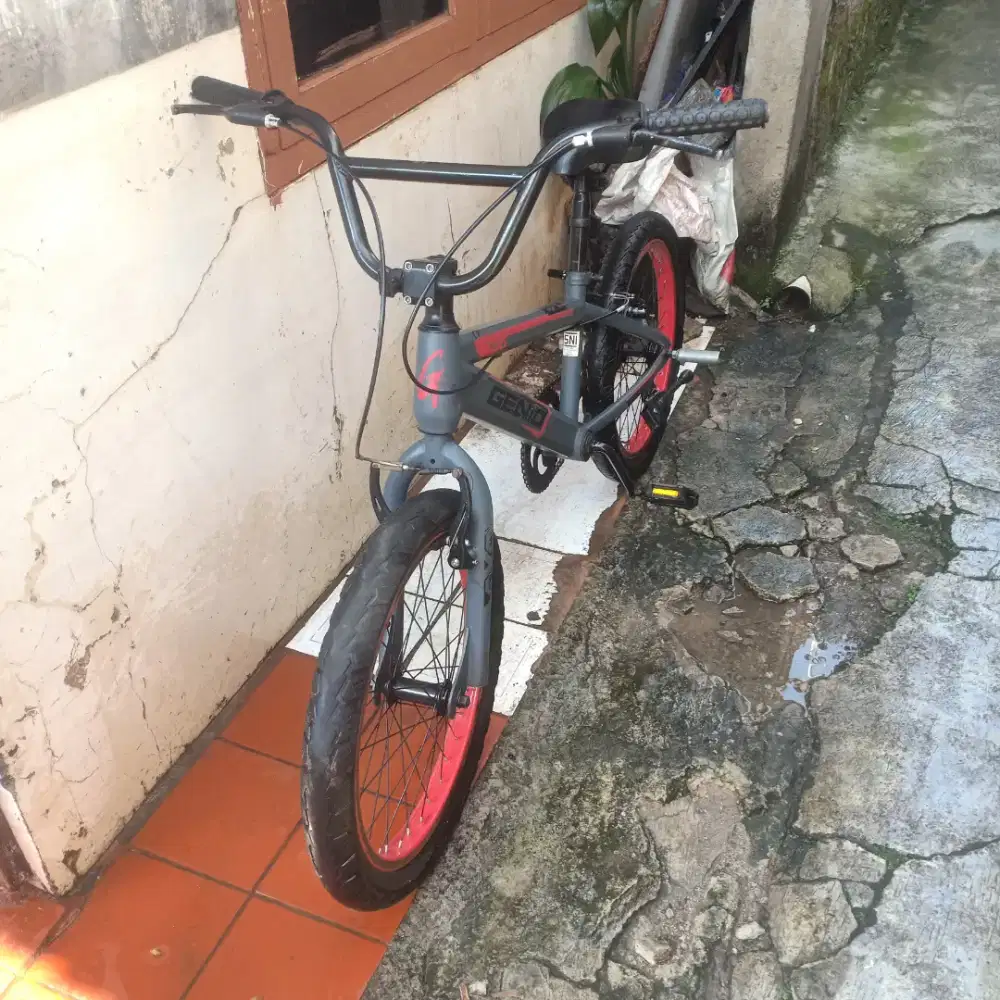 Di Mahar aja gan sepeda merek Genio kondisi siap pakai