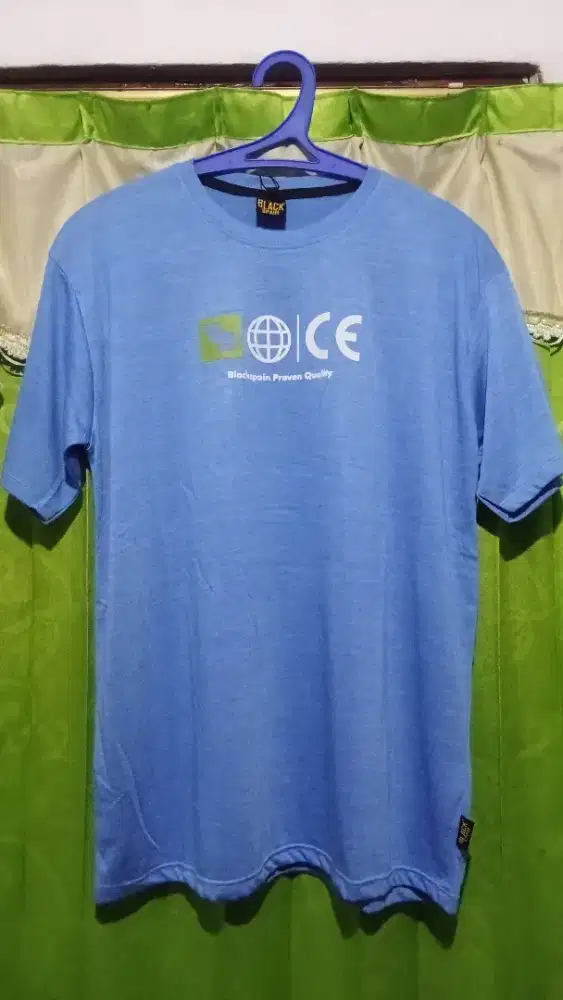 Kaos biru langit