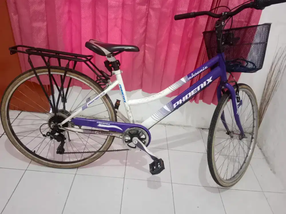 Sepeda Phoenix Ungu