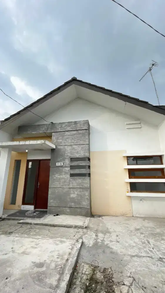 OVER kontrakan Graha kencana Blok F1 No19