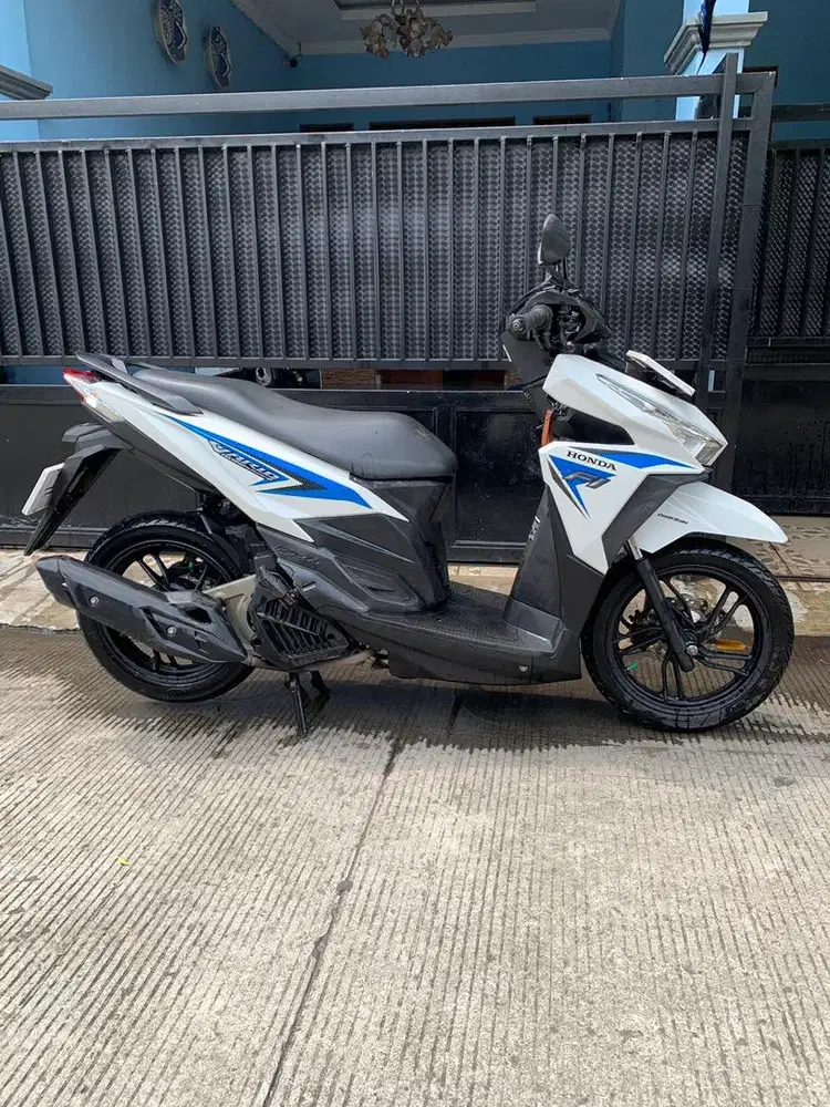 vario 125 iss 2015 putih low km 12rb