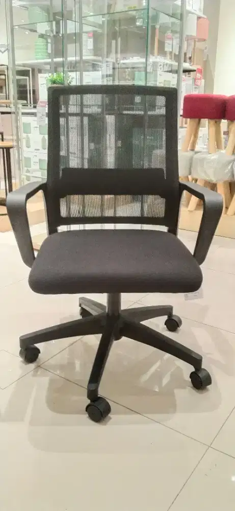 Promo kursi kantor nyaman dan kokoh