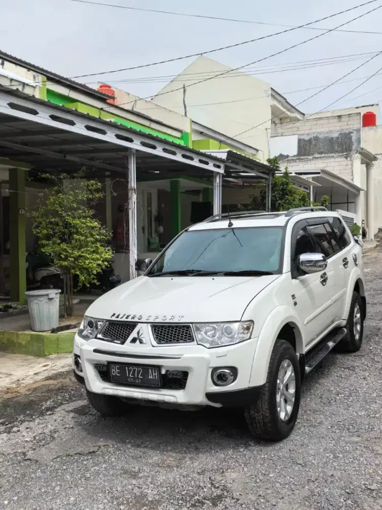 Pajero dakar 4x2 matic diesel 2012