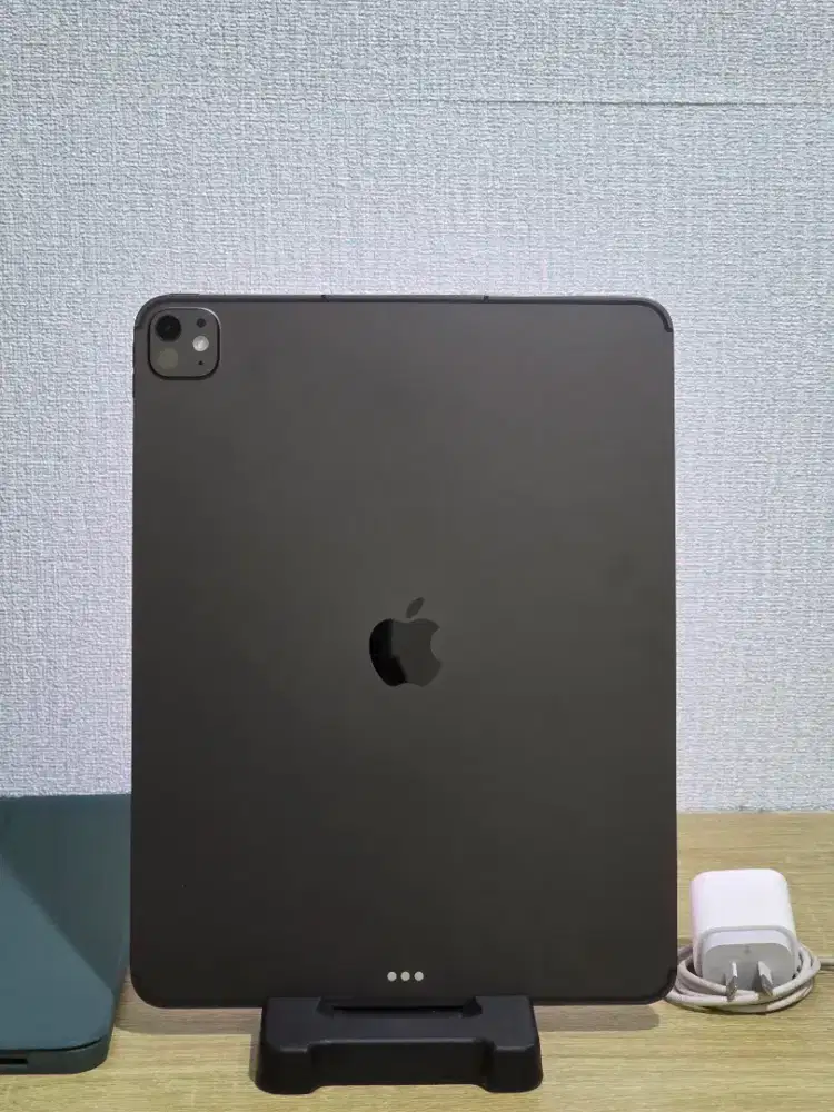 iPad Pro 13 inch M5 1TB WiFi Celular
