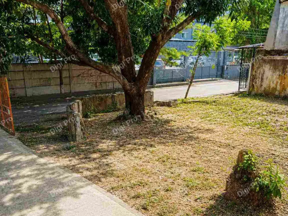 Jual Tanah Komp Pemda Luas 300m2 SHM Nego