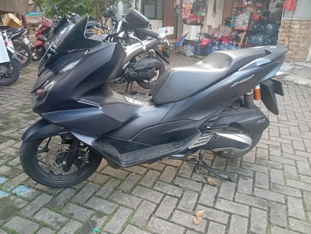 Motor PCX 2022 tangan pertama BU