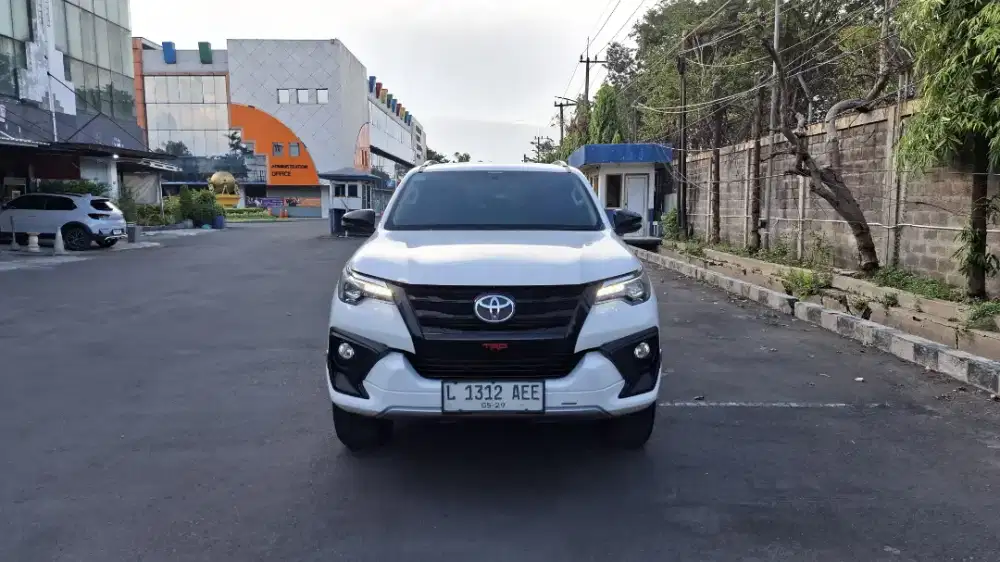 Toyota Fortuner VRZ TRD 4x2 AT 2.4 Diesel Istimewa Terawat Siap Pakai