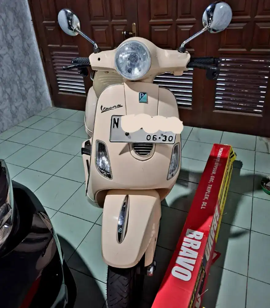 Vespa Piaggio LX125 Mulus utuh terawat