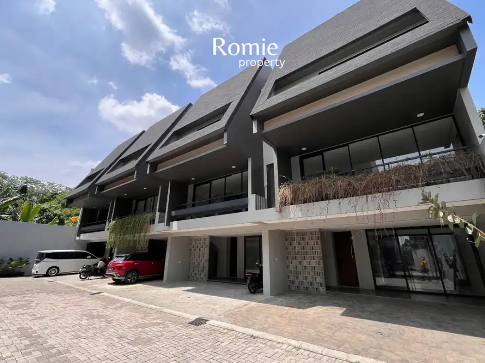 JUAL RUMAH CANTIK 3 LANTAI KEMANG JAKARTA SELATAN