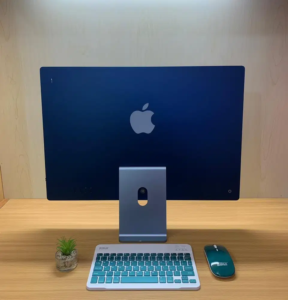 iMac 24” 2021 M1 / RAM 8GB / SSD 512GB / Biru
