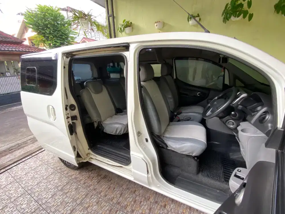 Dijual Nissan Evalia XV 2012 AT Istimewa