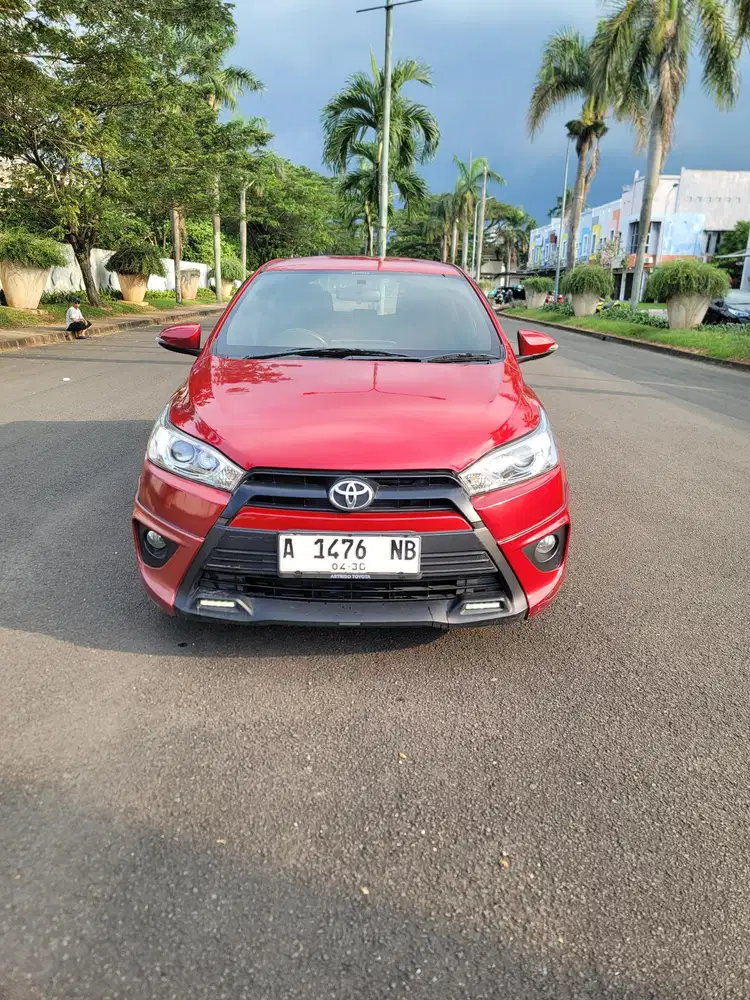 JUAL CEPAT TOYOTA YARIS S TRD MANUAL TAHUN 2015 MERAH