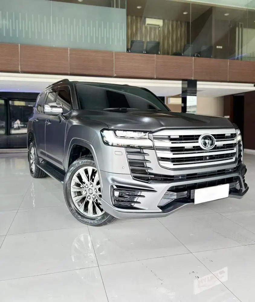 [ LOW KM TERMURAH ] Land Cruiser VXR300 special 70th anniversary