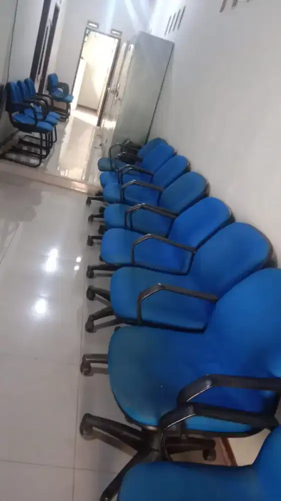Kursi kantor dijual hrg 300 rb