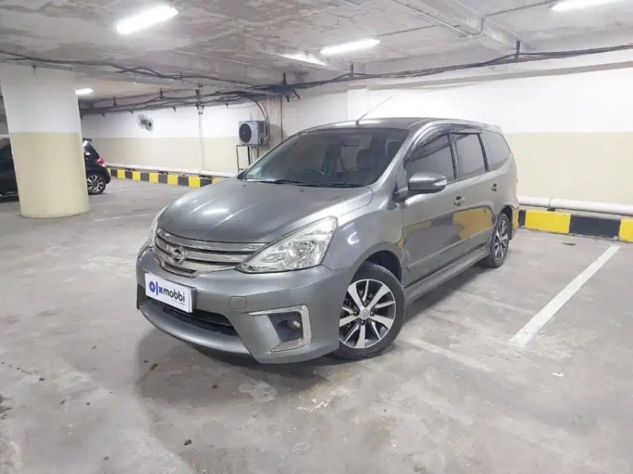 Nissan Grand livina 1.5 Highway Star Bensin-MT 2017 Abu