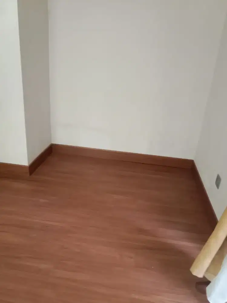 Aksesoris lantai SPC atau vinyl, parquet
