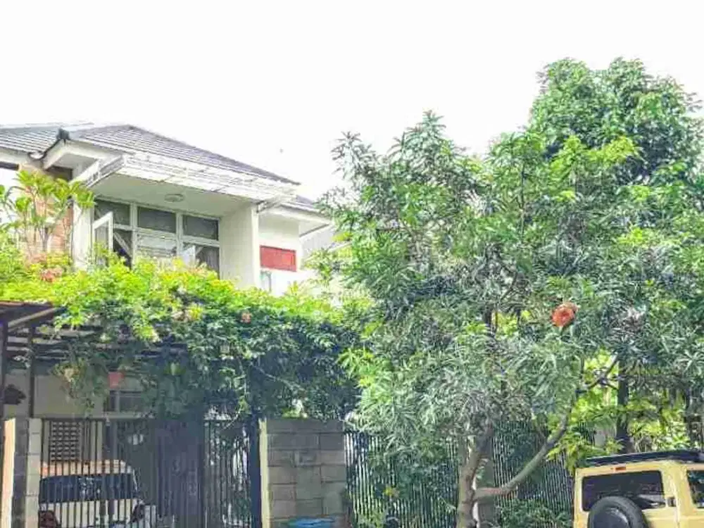 Rumah Mewah Semi Furnished Ada Kolam Renang Pribadi di Metland Cakung Jakarta Timur Harga Nego