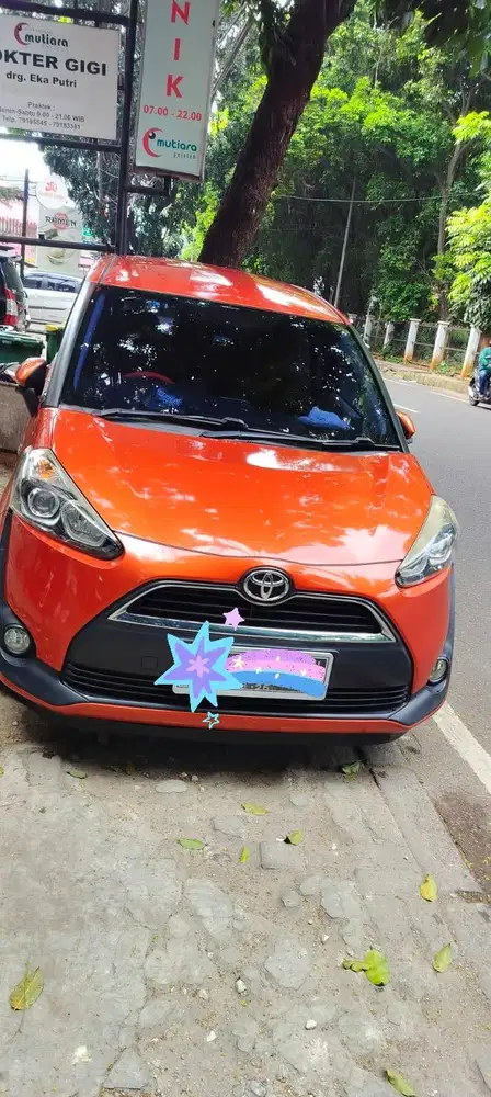Dijual Mobil Pribadi Toyota Sienta .1.5 V Manual tahun 2016