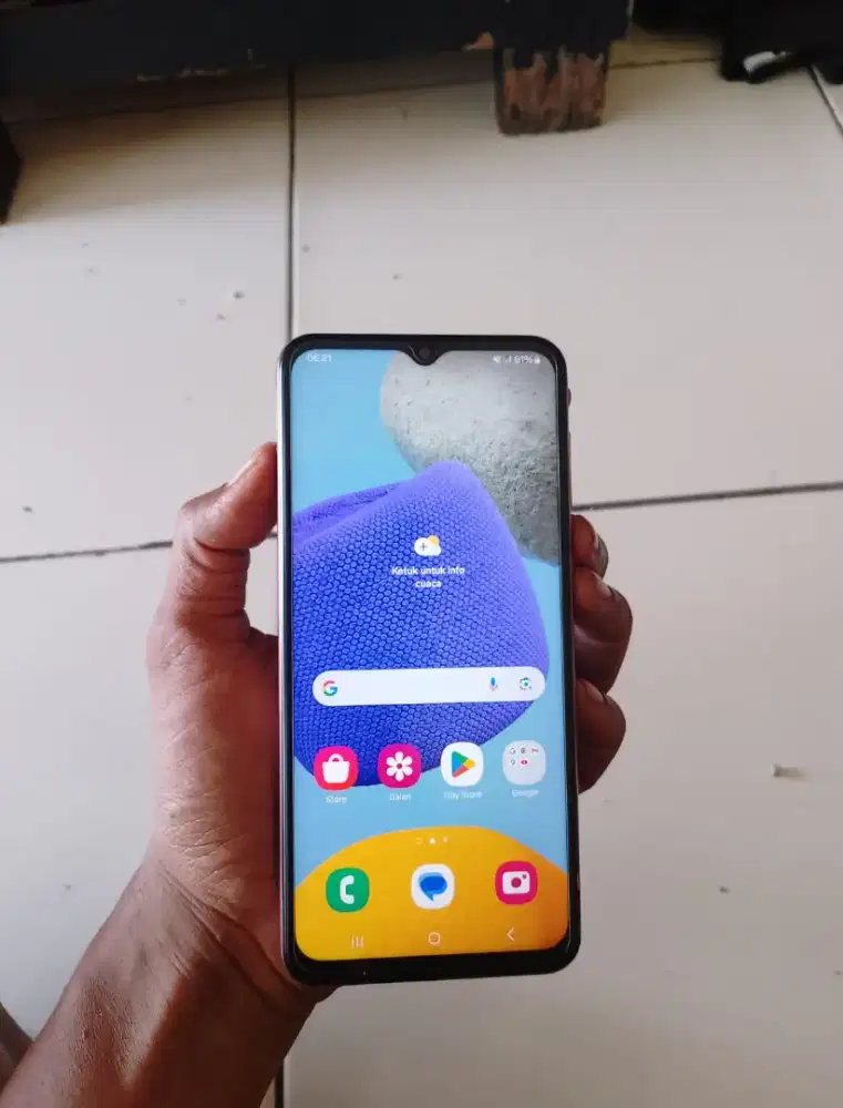 Samsung M23 5G Layar Orian Amoled