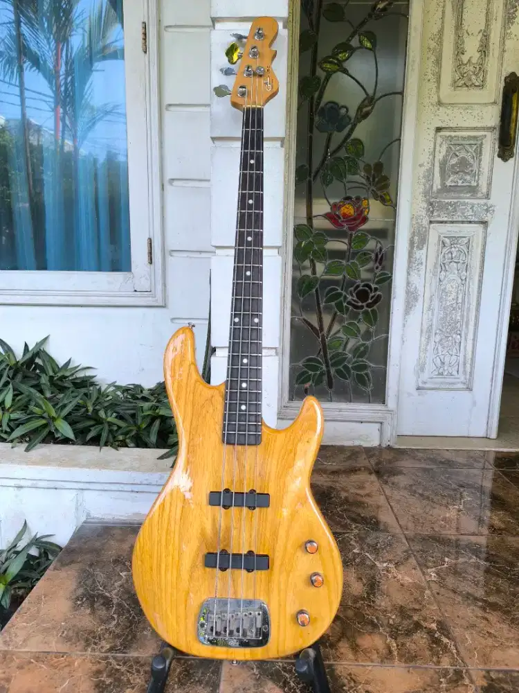 Bass GnL JB 2 Original (Pick up EMG)