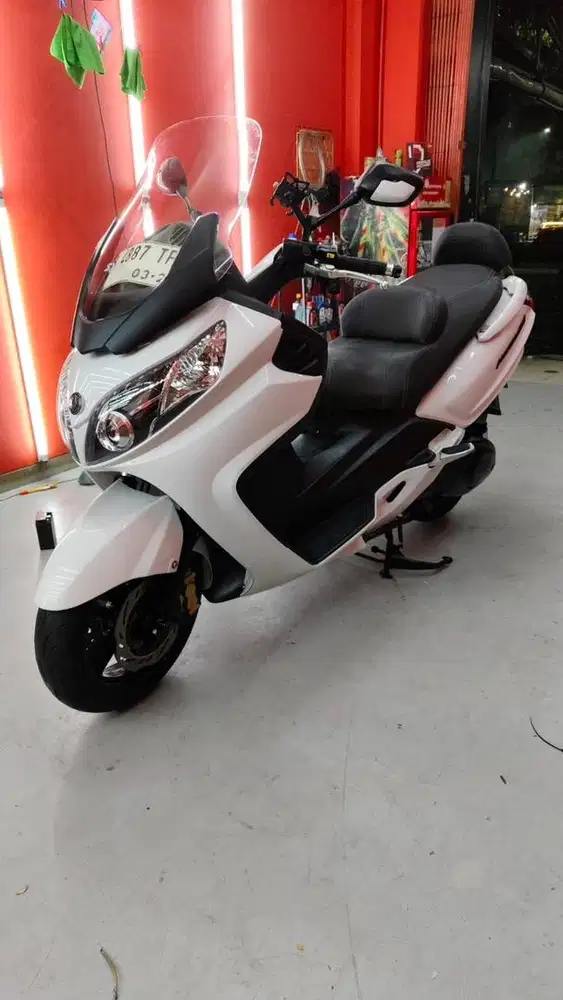 Di Jual Motor Sym Maxsym 400i