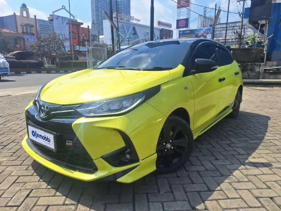 Toyota Yaris 1.5 S GR Sport Bensin-AT 2023 Kuning