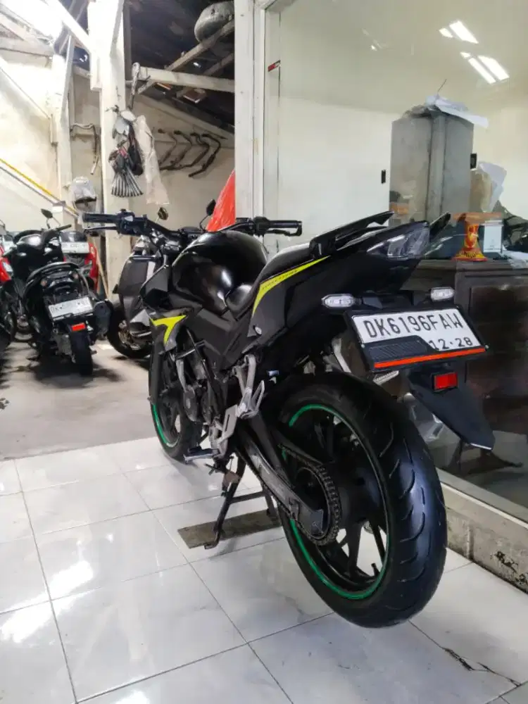 Dp 500 Honda cb 150 R TB. 2018 cash. Bali dharma motor