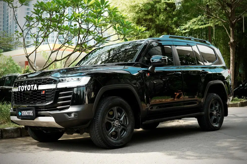 Toyota Land Cruiser 300 GR 2025