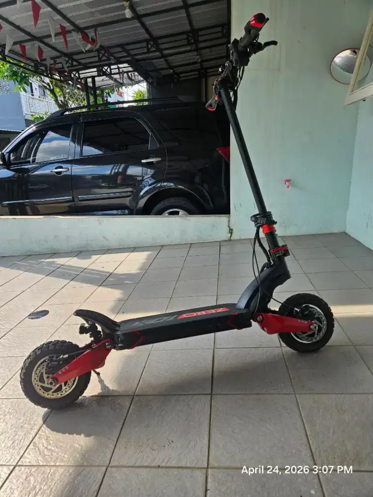 Skuter Listrik Zero 10X Dual Motor low KM