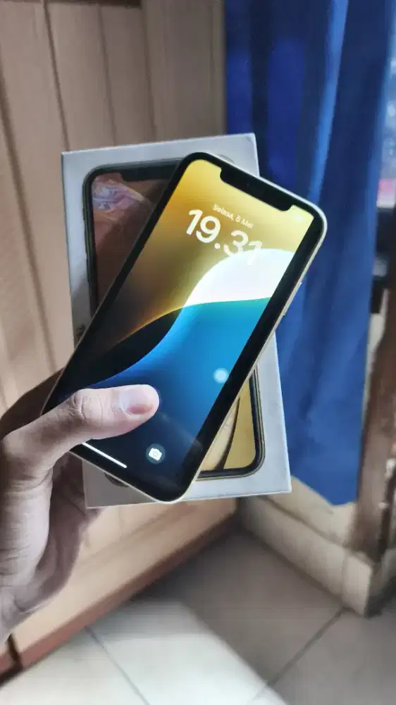 iPhone xr 128 wifi only