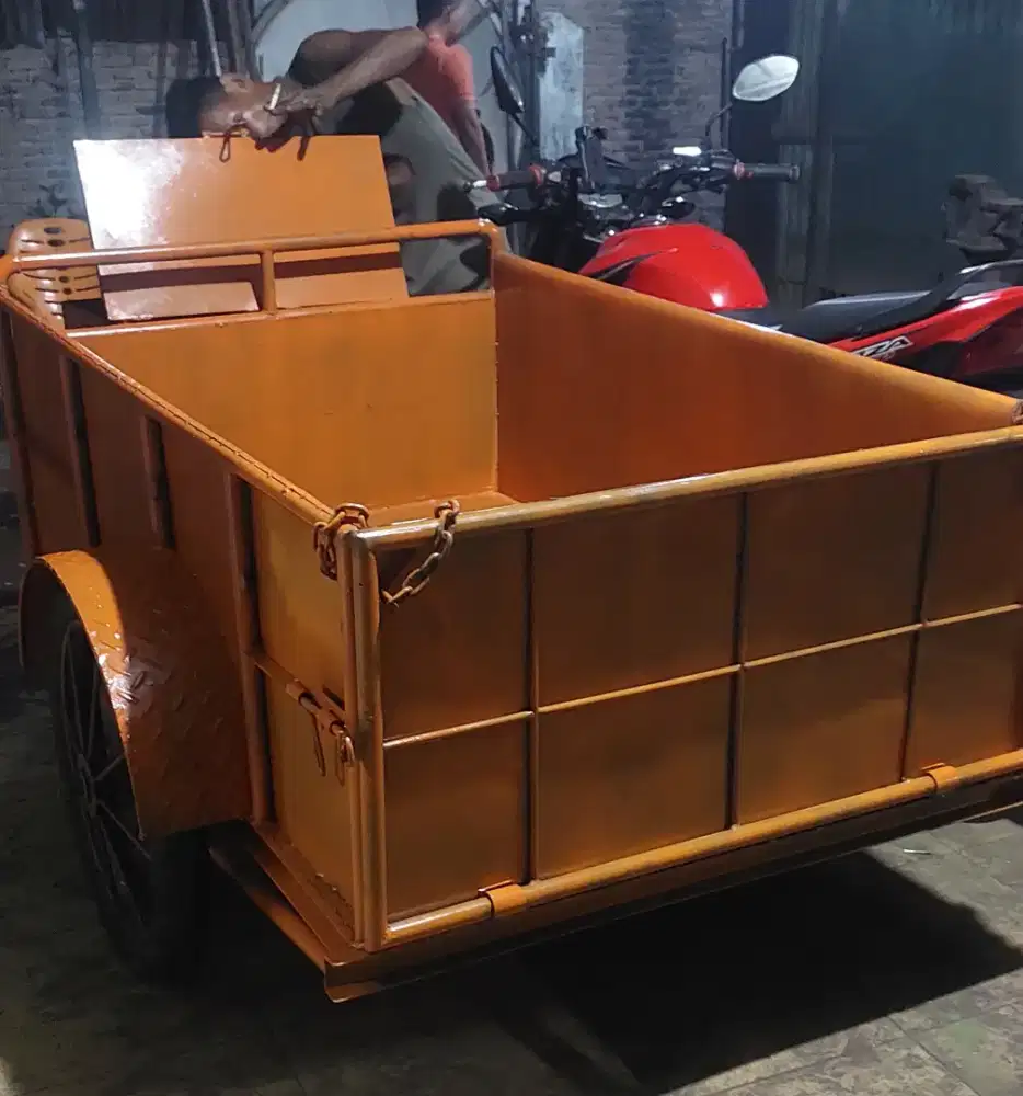 Spesialis buat trmpahan sasis becak