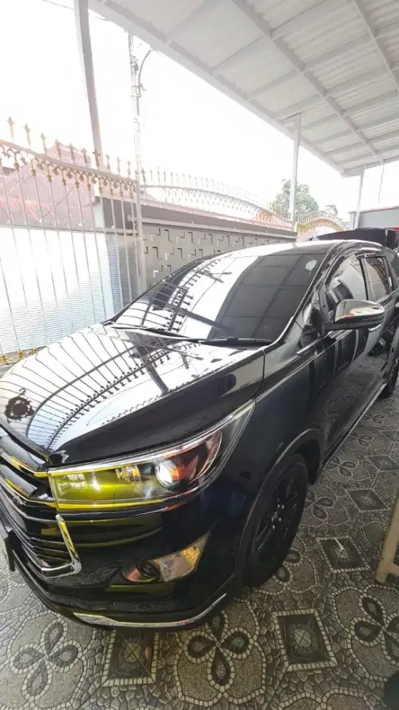 Kijang Innova Venturer 2020