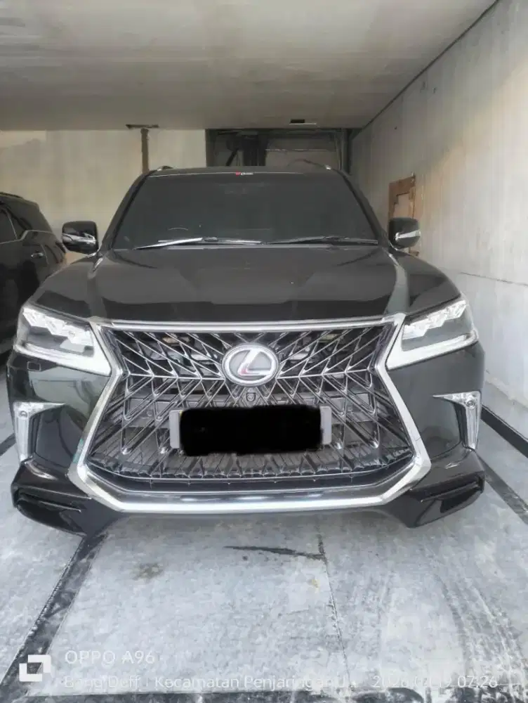 Lexus LX570 2020