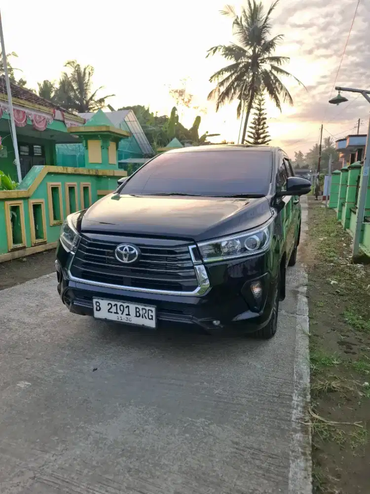 Innova Reborn V Diesel Matic