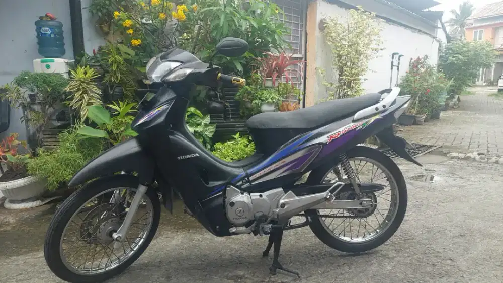 HONDA KARISMA 125CC THN 2005